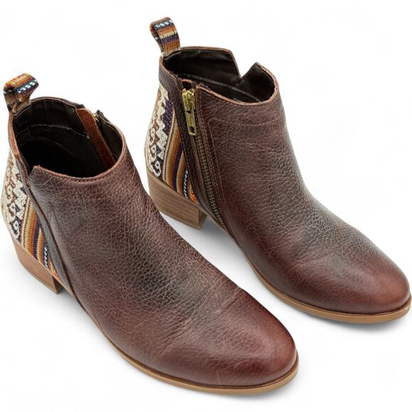 Inkkas Peruvian Brown Leather sz 6 Almond Toe Outside Side Zip Ankle Bootie Boot - Picture 2 of 9